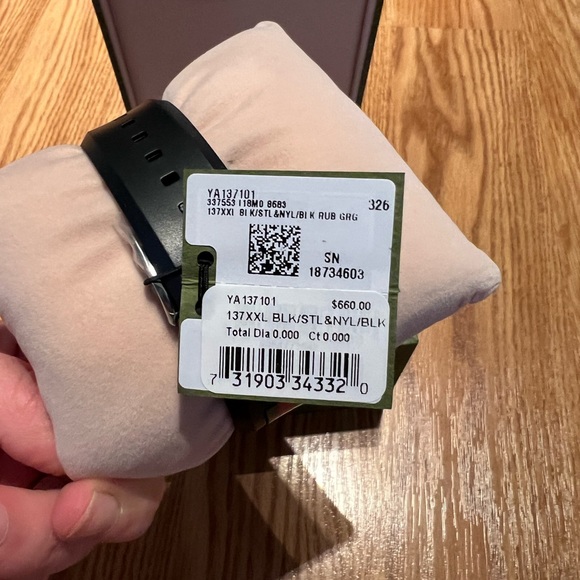 Gucci Unisex Sync Rubber Strap Sport Watch, 46mm - Picture 6 of 7